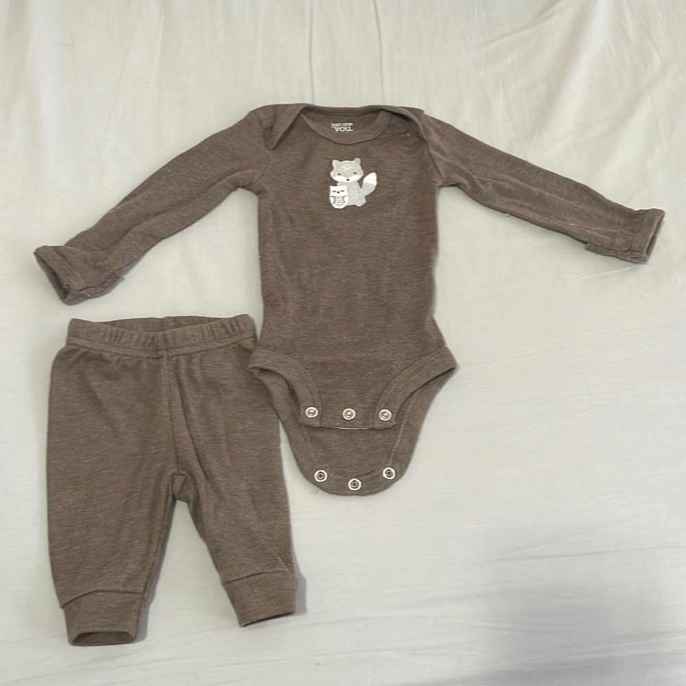 Carter's newborn onesie and pants set with squirrel/owl design